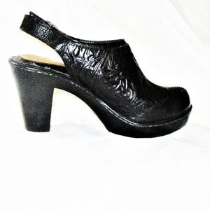 NURTURE BLACK TOOLED PLATFORM HEELS